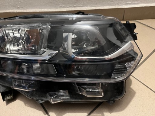 TOYOTA PROACE CITY VERSO 19- LAMPA FAR PREDNJA DESNA STRANA TOYOTA PROACE CITY VERSO 19- LAMPA FAR PREDNJA DESNA STRANA