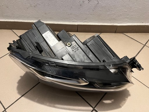 TOYOTA PROACE CITY VERSO 19- LAMPA FAR PREDNJA DESNA STRANA TOYOTA PROACE CITY VERSO 19- LAMPA FAR PREDNJA DESNA STRANA