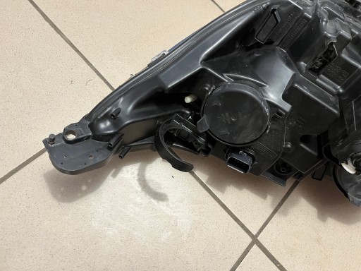 LAMPA FAR PREDNJA STRANA DESNA CITROEN C4 DS4 II 2 REDIZAJN 15- 9808623780