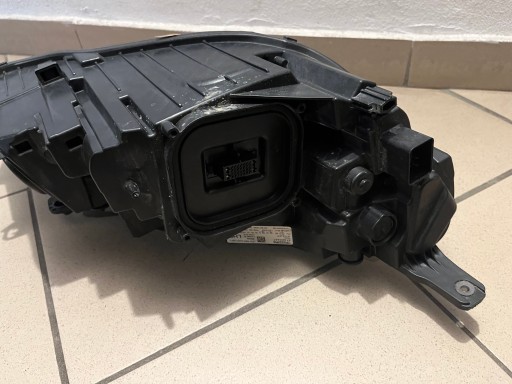 VOLVO V40 II 2 REDIZAJN LED LAMPA FAR PREDNJA STRANA LIJEVA 31420447