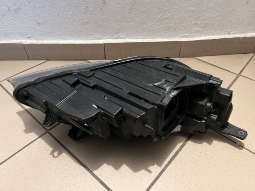 VOLVO V40 II 2 REDIZAJN LED LAMPA FAR PREDNJA STRANA LIJEVA 31420447