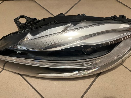 VOLVO V40 II 2 REDIZAJN LED LAMPA FAR PREDNJA STRANA LIJEVA 31420447