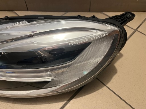 VOLVO V40 II 2 REDIZAJN LED LAMPA FAR PREDNJA STRANA LIJEVA 31420447
