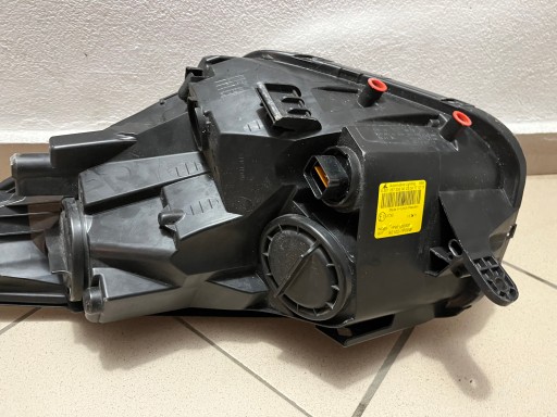 LAMPA FAR PREDNJA STRANA DESNA KIA VENGA 09- 92102-1P000