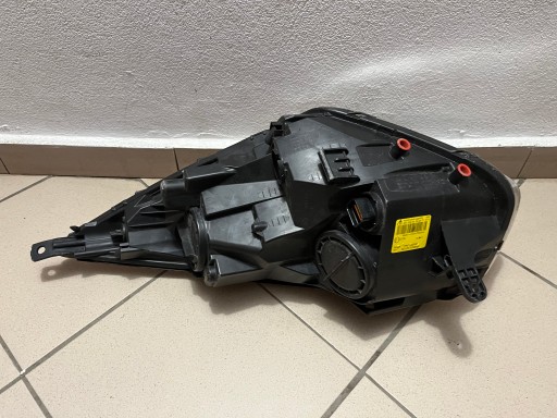 LAMPA FAR PREDNJA STRANA DESNA KIA VENGA 09- 92102-1P000