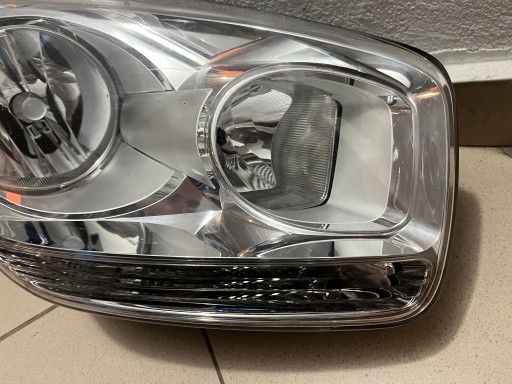 LAMPA FAR PREDNJA STRANA DESNA KIA VENGA 09- 92102-1P000