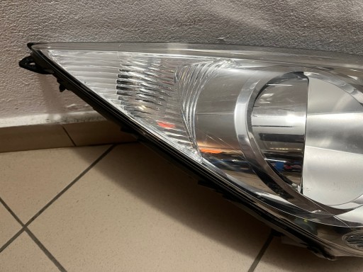 LAMPA FAR PREDNJA STRANA DESNA KIA VENGA 09- 92102-1P000