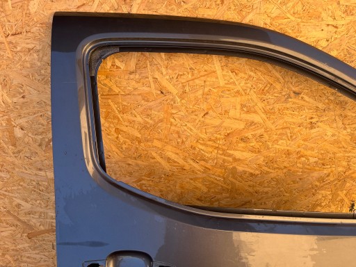 VRATA DESNA PRZENDIE PREDNJA STRANA OPEL COMBO VRATA DESNA PRZENDIE PREDNJA STRANA OPEL COMBO