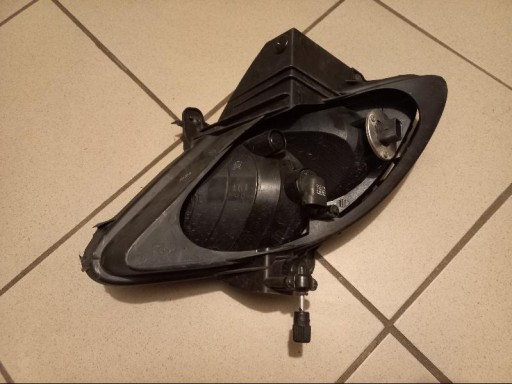 HYUNDAI IX20 IX-20 10- MAGLENKA DESNA STRANA