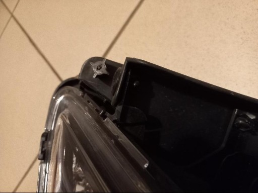 HYUNDAI IX20 IX-20 10- MAGLENKA DESNA STRANA