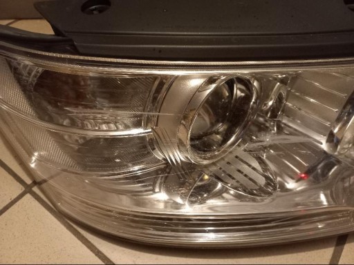 HYUNDAI SONATA 5 V REDIZAJN LAMPA FAR PREDNJA STRANA DESNA