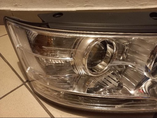 HYUNDAI SONATA 5 V REDIZAJN LAMPA FAR PREDNJA STRANA DESNA