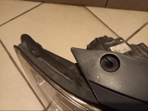 HYUNDAI SONATA 5 V REDIZAJN LAMPA FAR PREDNJA STRANA DESNA