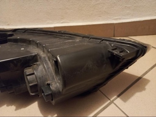 HYUNDAI SONATA 5 V REDIZAJN LAMPA FAR PREDNJA STRANA DESNA