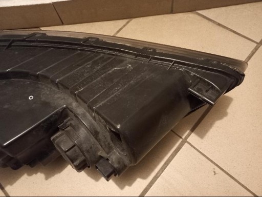 HYUNDAI SONATA 5 V REDIZAJN LAMPA FAR PREDNJA STRANA DESNA