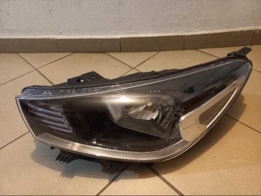 KIA RIO V 5 LAMPA FAR LIJEVA STRANA PREDNJA KIA RIO V 5 LAMPA FAR LIJEVA STRANA PREDNJA