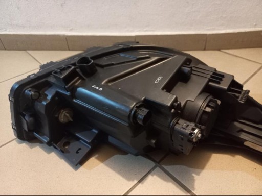 KIA RIO V 5 LAMPA FAR LIJEVA STRANA PREDNJA KIA RIO V 5 LAMPA FAR LIJEVA STRANA PREDNJA
