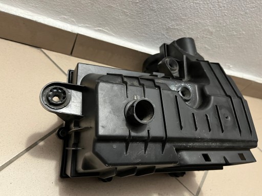 KUČIŠTE FILTERA ZRAKA SEAT AUDI VW SKODA OE 5Q0129607AA KUČIŠTE FILTERA ZRAKA SEAT AUDI VW SKODA OE 5Q0129607AA