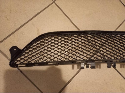 MREŽICA SREDNJA BRANIKA MERCEDES E W212 A212 REDIZAJN