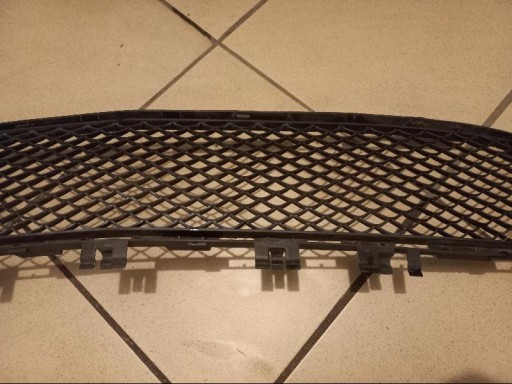 MREŽICA SREDNJA BRANIKA MERCEDES E W212 A212 REDIZAJN