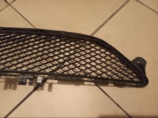 MREŽICA SREDNJA BRANIKA MERCEDES E W212 A212 REDIZAJN