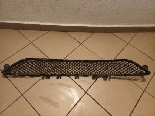 MREŽICA SREDNJA BRANIKA MERCEDES E W212 A212 REDIZAJN