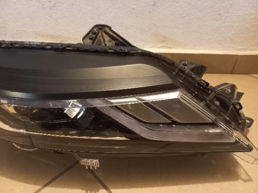 MITSUBISHI L200 FULL LED LAMPA FAR PREDNJA STRANA DESNA
