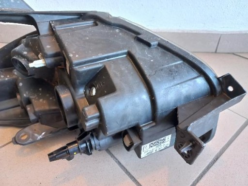 DACIA DOKKER LAMPA FAR PREDNJA STRANA DESNA