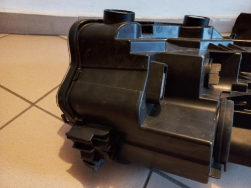 TOYOTA PROACE CITY VERSO LAMPA FAR LIJEVA STRANA PREDNJA TOYOTA PROACE CITY VERSO LAMPA FAR LIJEVA STRANA PREDNJA