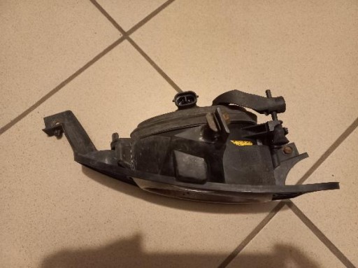 MAGLENKA PREDNJA STRANA LIJEVA MERCEDES CLS W169 W211
