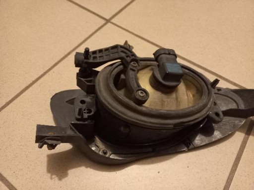 MAGLENKA PREDNJA STRANA LIJEVA MERCEDES CLS W169 W211