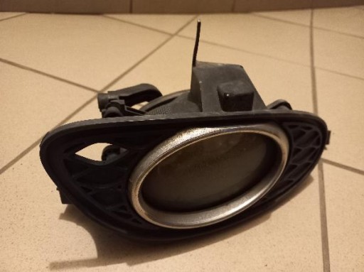 MAGLENKA PREDNJA STRANA DESNA MERCEDES CLS W169 W211