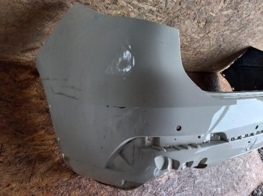 MASERATI LEVANTE LEWANTE BRANIK ZADNJI ZADNJA STRANA