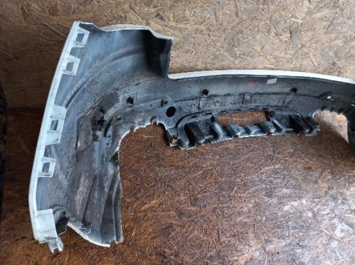 MASERATI LEVANTE LEWANTE BRANIK ZADNJI ZADNJA STRANA