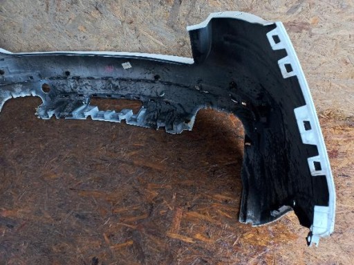 MASERATI LEVANTE LEWANTE BRANIK ZADNJI ZADNJA STRANA