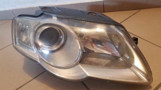 VW PASSAT B6 B-6 3C0 LAMPA FAR PREDNJA STRANA DESNA VW PASSAT B6 B-6 3C0 LAMPA FAR PREDNJA STRANA DESNA