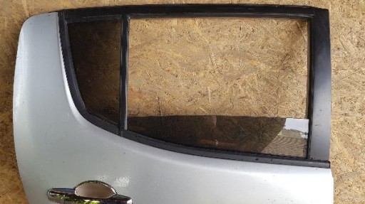 MITSUBISHI L200 L-200 VRATA ZADNJA STRANA DESNA