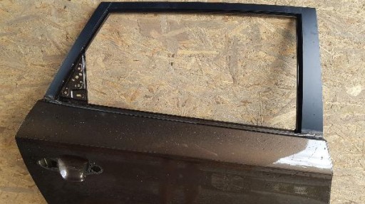 KIA CARENS IV 4 VRATA ZADNJA STRANA