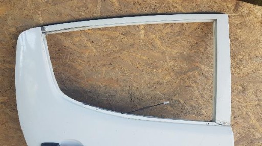 MITSUBISHI L200 L-200 VRATA ZADNJA STRANA MITSUBISHI L200 L-200 VRATA ZADNJA STRANA