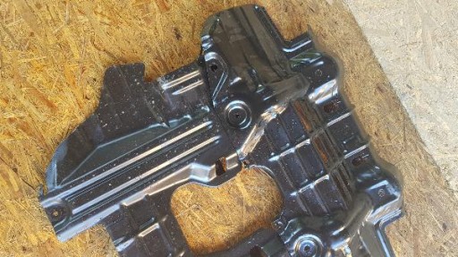 POKLOPAC ISPOD MOTOR TOYOTA HILUX 15-