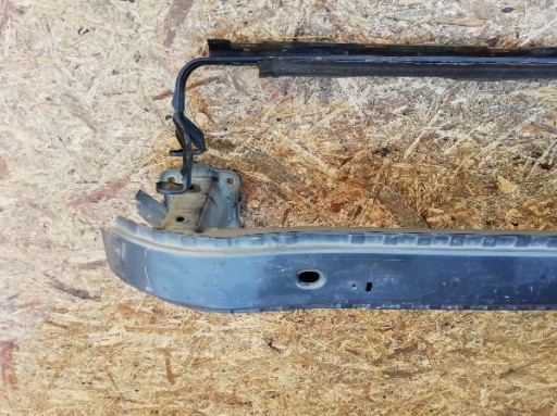 VOLVO C30 REDIZAJN GREDA BRANIKA PREDNJA STRANA