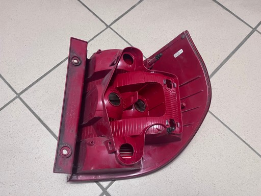 LAMPA FAR LIJEVA STRANA ZADNJA  ZADNJI SKODA YETI 5L0 09-