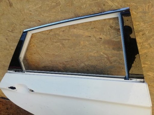 HYUNDAI I40 I-40 VRATA ZADNJA STRANA