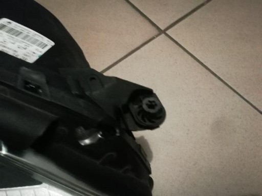 MERCEDES W221 221 A2218201439 LAMPA FAR PREDNJA STRANA