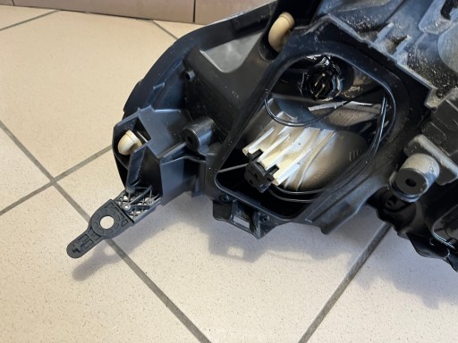 LAMPA FAR PREDNJA STRANA DESNA CITROEN JUMPY III 3 EXPERT VIVARO C 9808567680 LAMPA FAR PREDNJA STRANA DESNA CITROEN JUMPY III 3 EXPERT VIVARO C 9808567680