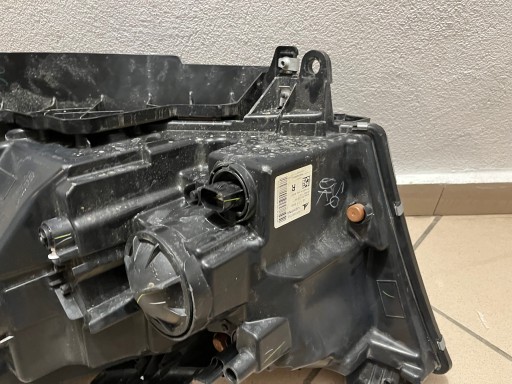 LAMPA FAR PREDNJA STRANA DESNA DODGE RAM 1500 19- OBIČNA USA P68316086AH