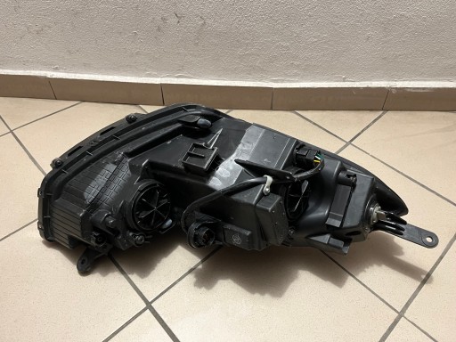 HYUNDAI IX20 IX-20 10- LAMPA FAR PREDNJA STRANA LIJEVA