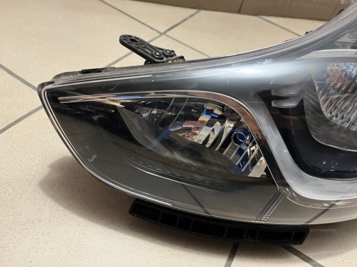HYUNDAI IX20 IX-20 10- LAMPA FAR PREDNJA STRANA LIJEVA