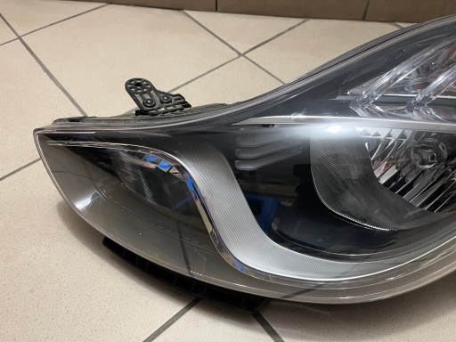 HYUNDAI IX20 IX-20 10- LAMPA FAR PREDNJA STRANA LIJEVA