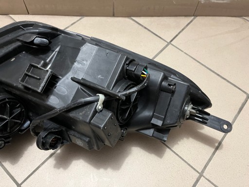 HYUNDAI IX20 IX-20 10- LAMPA FAR PREDNJA STRANA LIJEVA